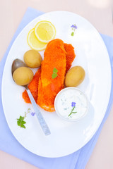 Gebackenes Seelachsfilet mit Zitrone