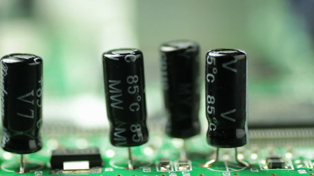 capacitor row on circuit