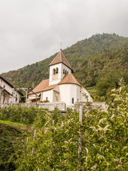 Meran, Vinschgau, St. Peter, Kirche, Waalweg, Südtirol, Italien