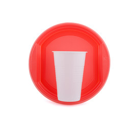 Одноразовая тарелка и стакан