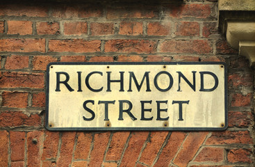 Fototapeta na wymiar Richmond srteet - old vintage sign in Manchester. England.