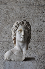 helios statue