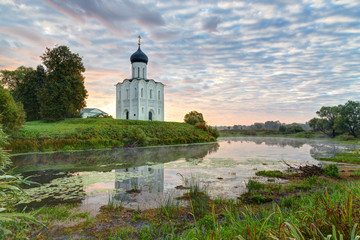 Fototapeta na wymiar Church of Intercession of Holy Virgin on the Nerl River early in