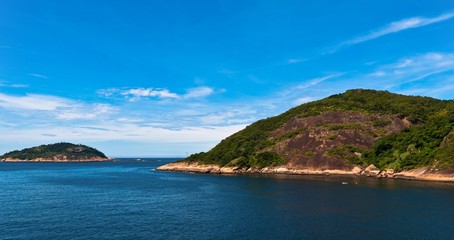 Fototapeta premium Rocky Islands in Atlantic Ocean near Rio de Janeiro, Brazil