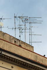 Antenne sui tetti televisive, ripetitore