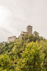 Fototapeta na wymiar Meran, Stadt, Schloss Tirol, Waalweg, Algund, Südtirol, Italien