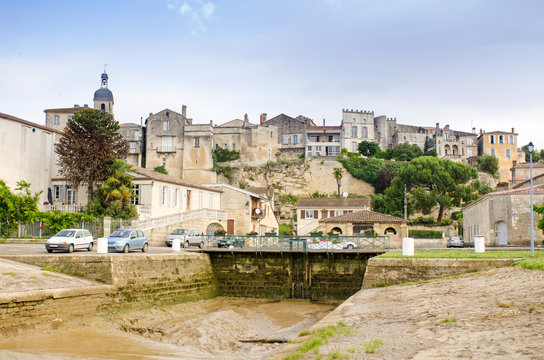 Bourg Sur Gironde 2014-02