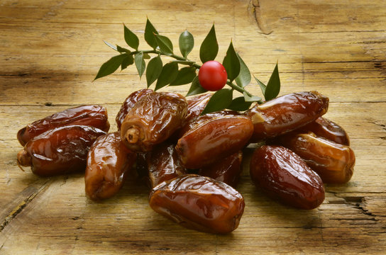D&aacute;til Datte Daddel Date palm Datteri Dadel Curmală Финики تمر