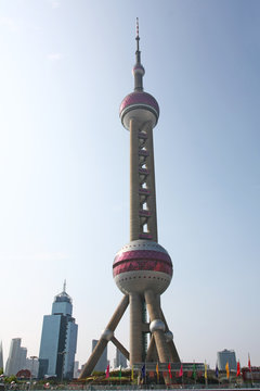 the oriental pearl TV tower