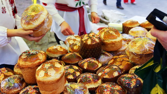 sale of paska (Easter bread in Ukraine) on Ukrainian fair