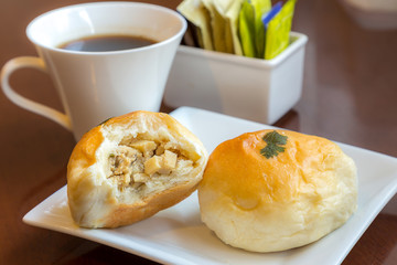 Chicken and mushroom breads