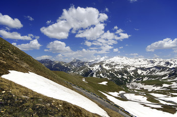 Fototapeta na wymiar Views of the grossglockner High Alpine Road in Austria Europe