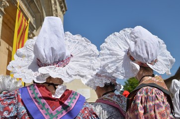 TRADITIONS PROVENCALES