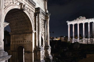Roman Forum by night Arch of Titus, Temple of Saturn in Rome - obrazy, fototapety, plakaty
