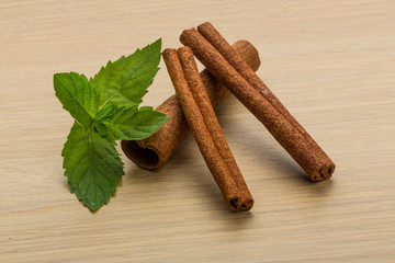 Cinnamon sticks