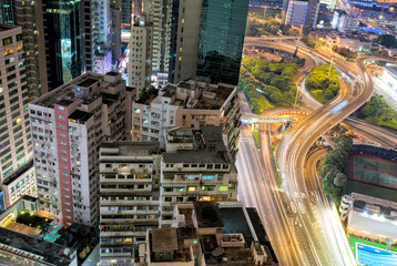 Fototapeta premium HONG KONG - APRIl 15, 2014: Hong Kong night skyline at night. Th