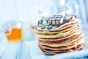 pancakes with banana and chocolate