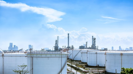 Obraz premium Oil refinery