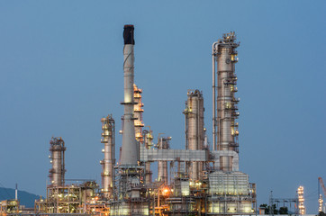 Obraz na płótnie Canvas petrochemical industrial plant power station