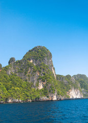 Naklejka premium Tranquil Bay Sea Rocks