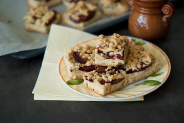Biscuits stuffed with plums