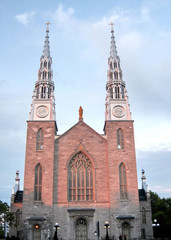 Fototapeta na wymiar Ottawa Notre Dame Basilica facade evening 2008