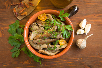 Insalata di funghi e spezie
