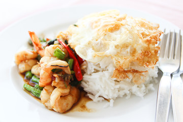 fried basil leave with seafood and white rice