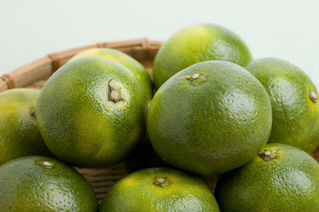 青い早稲みかん