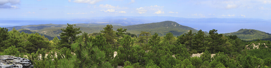 Fototapeta na wymiar Panorama of mountains on Aegean coast.