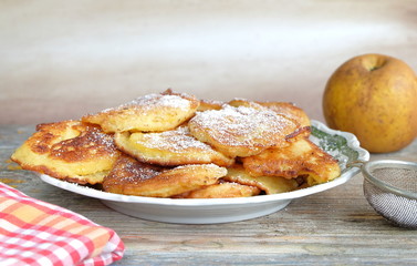 Apfelringe gebacken
