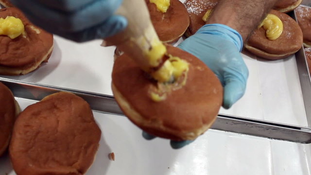 Filling Sicilian Zeppole With Custard