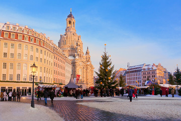 Weihnachtsmarkt in Dresden © santosha57