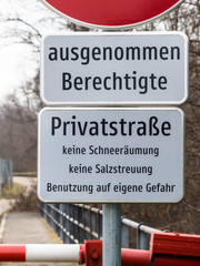 Betreten verboten auf Privatstraße