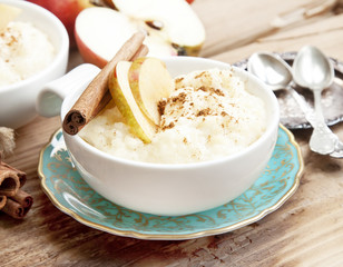 Rice Pudding with Apple and Cinnamon