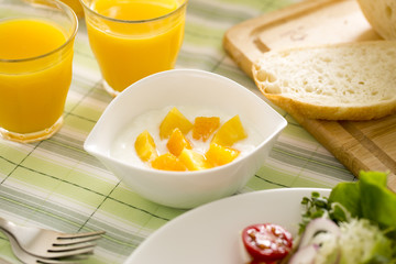 フルーツヨーグルト