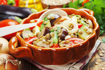 Steamed vegetables and green lentils