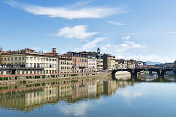 Fototapeta na wymiar Houses and river Arno Florence