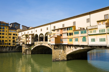 Fototapeta na wymiar Ponte vecchio on sunny day, Florence, Italy