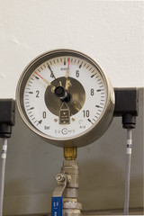 Druckmanometer mit Schaltpunkten Kontakten