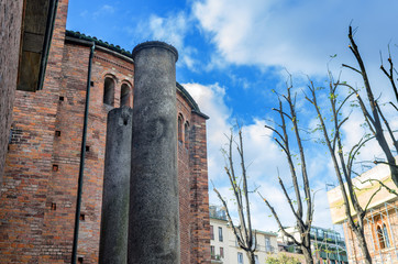 Milano, colonne ed abside Basilica San Nazario in Brolo