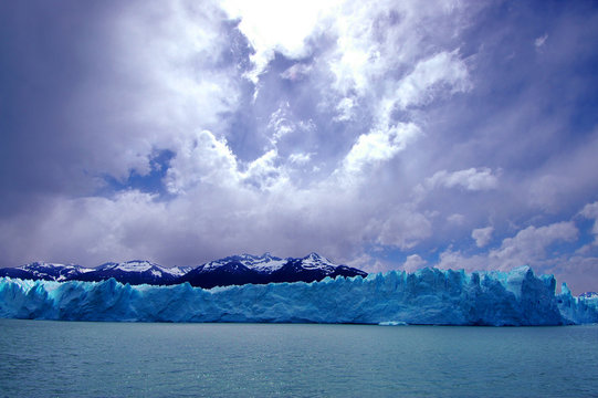 Picture captured in Perito Moreno Glacier in Patagonia (Argentin