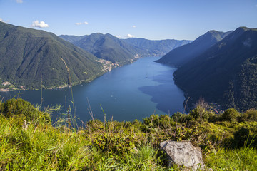 Naklejka na ściany i meble Panoramic view of Lake Como from the small town of Pigra