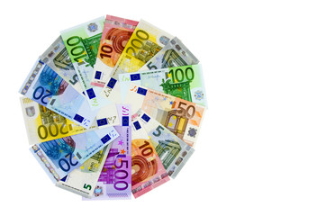 Euro-Geldscheine im Kreis