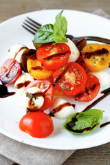 caprese salad with wine sauce