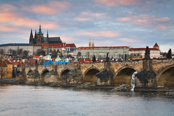 Fototapeta premium Evening view of Charles Bridge in Prague.