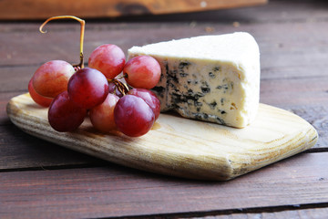 cheese and red grapes