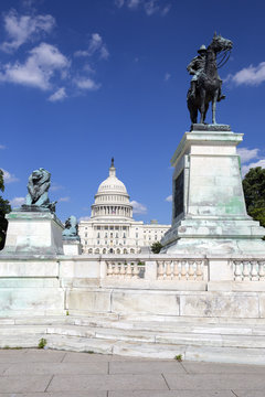 Ulysses S Grant statue and capitol building in Washington