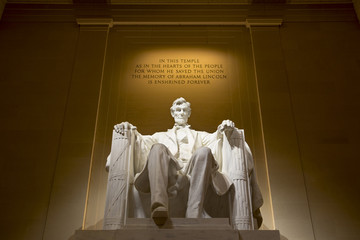 Abraham Lincoln memorial statue illuminated, Washington