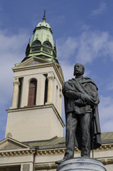 Fototapeta na wymiar petar preradovic statue in zagreb and orthodox church